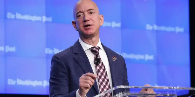 Bezos guarda silencio sobre The Washington Post durante casi un año, mientras la empresa recorta personal