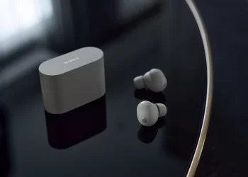 Sony va por Apple: así son los nuevos WF-1000XM6