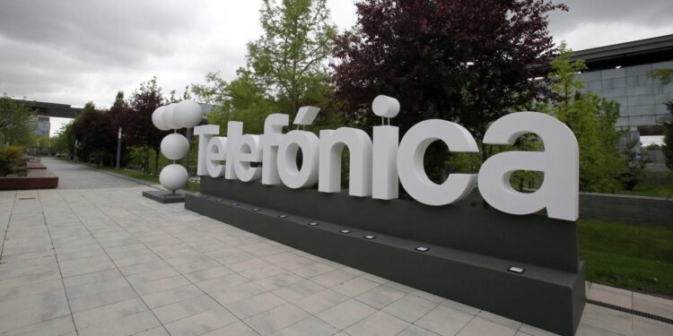 Telefónica acepta la salida de 4,772 empleados de sus tres filiales principales