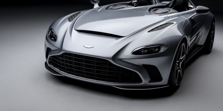 Aston Martin recorta empleos en un 20% ante entrada en vigor de aranceles estadounidenses
