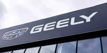 Geely enviará primeros vehículos eléctricos Lotus a Canadá en julio en virtud del acuerdo Carney-Xi