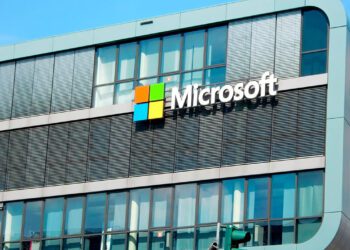Microsoft eliminará 4,800 puestos en medio de su expansión en IA