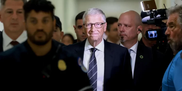 El resort Four Seasons, propiedad de Bill Gates, es demandado por 100 mdd