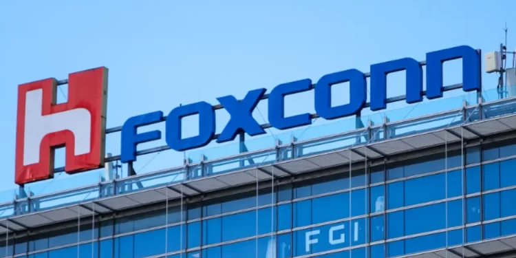 Foxconn registra aumento del 35% en beneficios gracias a demanda de IA y supera previsiones