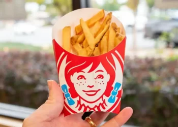 CEO de Wendy’s afirma que calidad de la comida no fue prioridad de la cadena y promete cambios