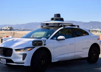 Waymo estrena robotaxis en tres nuevas ciudades de EU