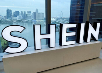 Shein se hunde tras la retirada de unas lentes de contacto en Australia y Nueva Zelanda