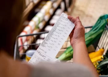 Precios récord del diésel en EU presionan a agricultores; precios de alimentos podrían subir