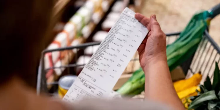 Precios récord del diésel en EU presionan a agricultores; precios de alimentos podrían subir