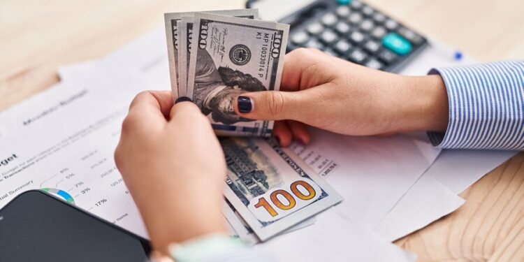 Remesas crecen un 6.7 % en agosto pese a complejo entorno internacional