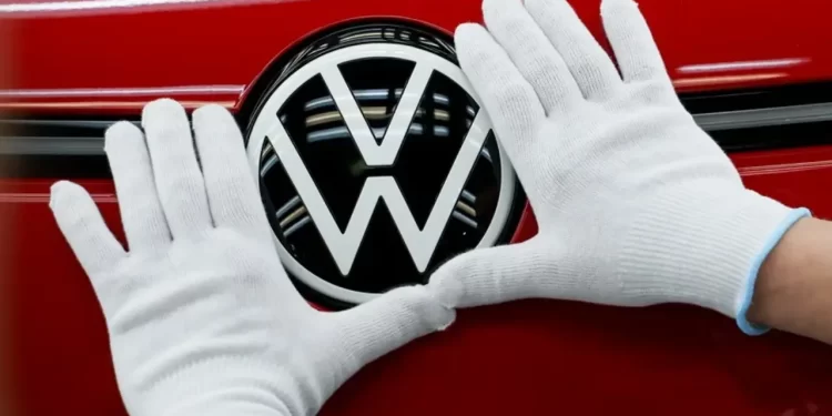 Volkswagen y Stellantis muestran confianza en vehículos eléctricos con lecciones aprendidas de China